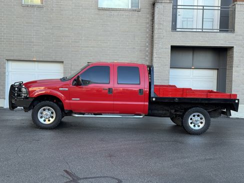 Used 2006 Ford F350 Lariat image 2