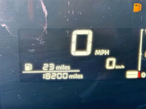 Used 2025 Nissan Kicks S image 12