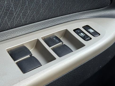 Used 2008 Toyota Yaris Sedan image 18