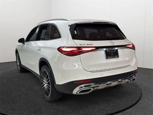 Certified 2025 Mercedes-Benz GLC 300 4MATIC image 5