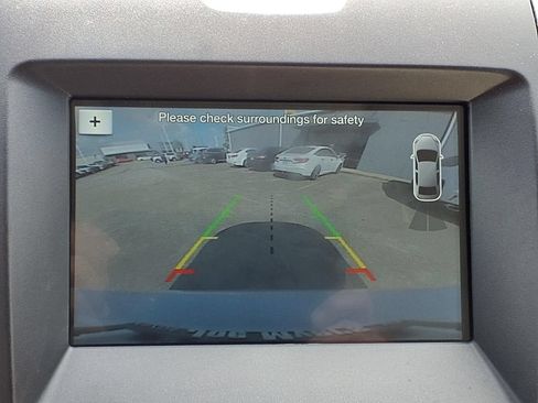 Used 2018 Ford Edge Titanium w/ Technology Package FWD image 29