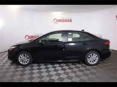 Used 2026 Toyota Corolla LE w/ LE Premium Package image 5