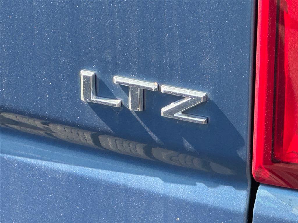 Used 2024 Chevrolet Silverado 1500 LTZ w/ LTZ Premium Package AWD/4WD image 7