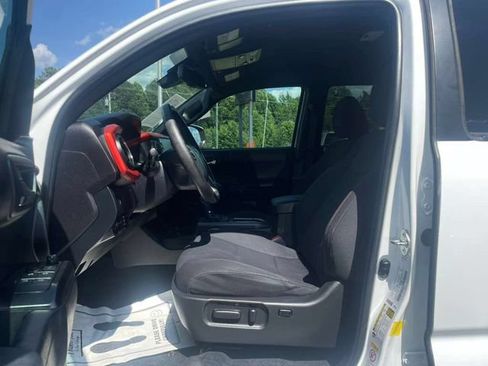Used 2020 Toyota Tacoma TRD Sport AWD/4WD image 15