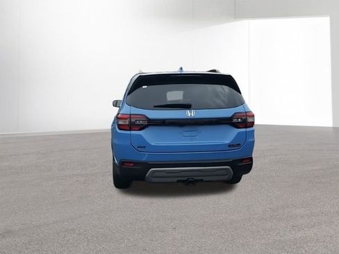 Used 2023 Honda Pilot TrailSport image 8