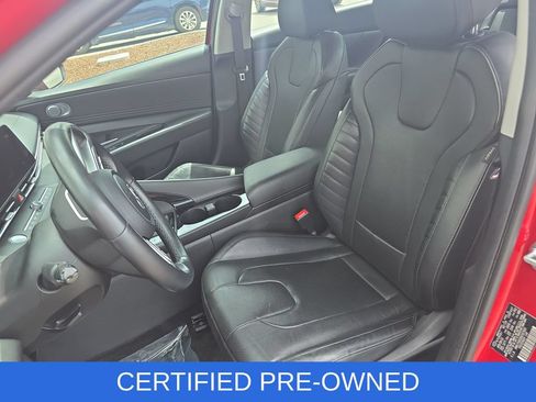 Used 2022 Hyundai Elantra Limited FWD image 15