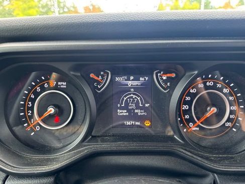 Used 2024 Jeep Gladiator Sport AWD/4WD image 11