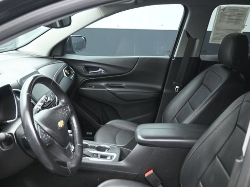 Used 2019 Chevrolet Equinox Premier FWD image 12