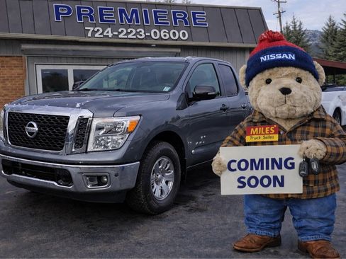 Used 2018 Nissan Titan SV w/ SV Convenience Package image 1