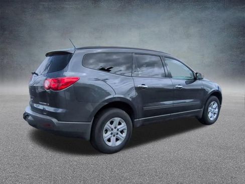 Used 2012 Chevrolet Traverse LS FWD image 5