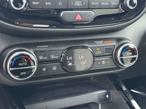 Used 2023 Kia Soul GT-Line FWD image 19