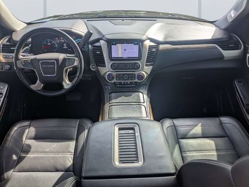 Used 2018 GMC Yukon Denali w/ Denali Ultimate Package AWD/4WD image 16