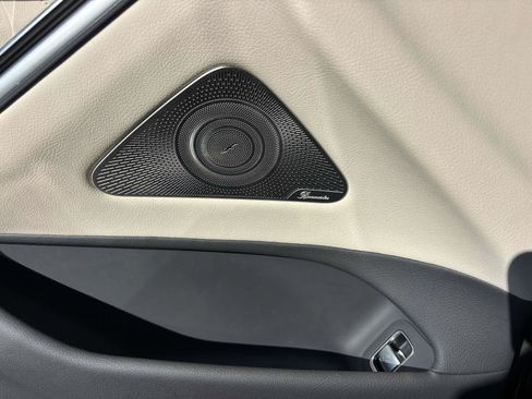 Used 2025 Mercedes-Benz S 580 4MATIC Sedan image 18