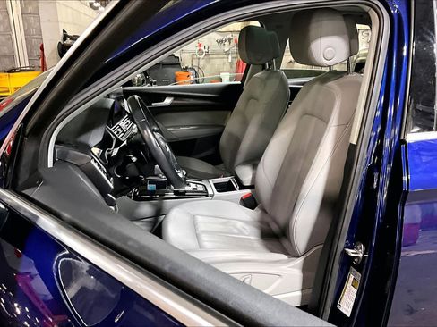 Used 2022 Audi Q5 2.0T Premium image 8