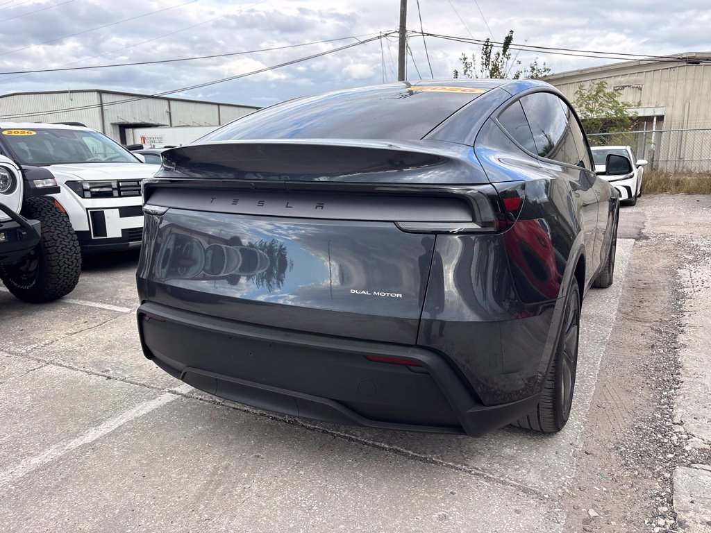 Used 2026 Tesla Model Y AWD image 3