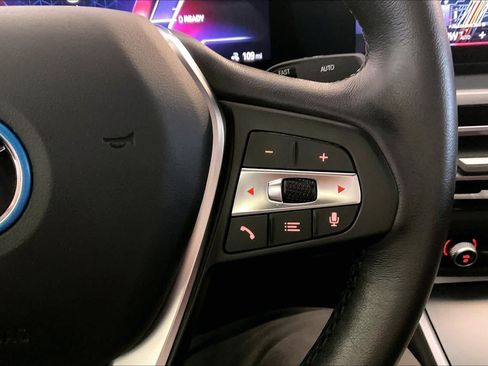 Used 2023 BMW i4 eDrive35 w/ Premium Package RWD image 23