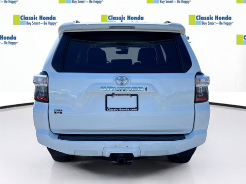 Used 2024 Toyota 4Runner SR5 Premium image 7