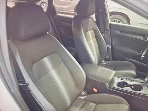 Used 2024 Honda Civic Sport image 11