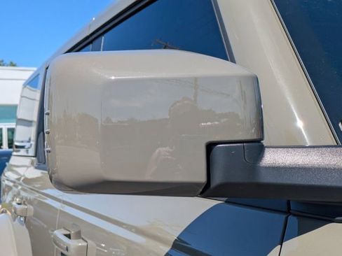 Used 2025 Ford Bronco Outer Banks AWD/4WD image 13