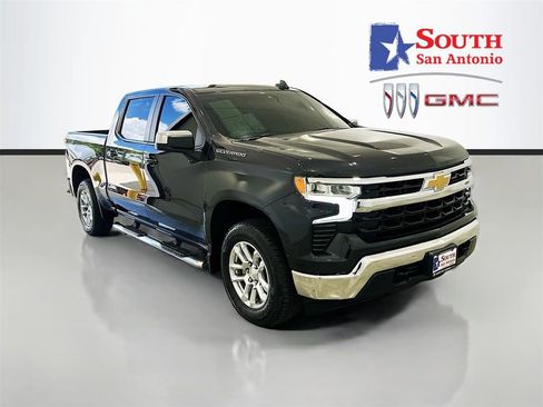 Used 2022 Chevrolet Silverado 1500 LT AWD/4WD image 1