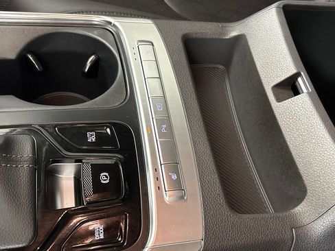 New 2026 Kia Carnival EX FWD image 31