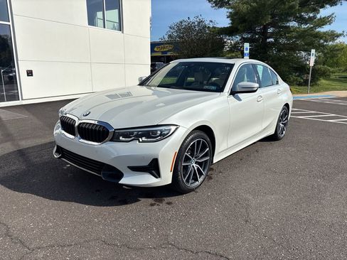 Used 2020 BMW 330i xDrive Sedan w/ Convenience Package AWD/4WD image 2