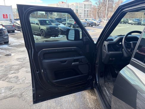 Used 2023 Land Rover Defender 110 X image 7