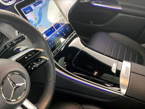 Certified 2025 Mercedes-Benz GLC 300 4MATIC image 12