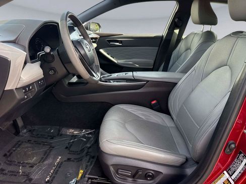 Used 2019 Toyota Avalon Limited FWD image 20