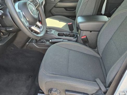 Used 2024 Jeep Wrangler Unlimited Sahara AWD/4WD image 13
