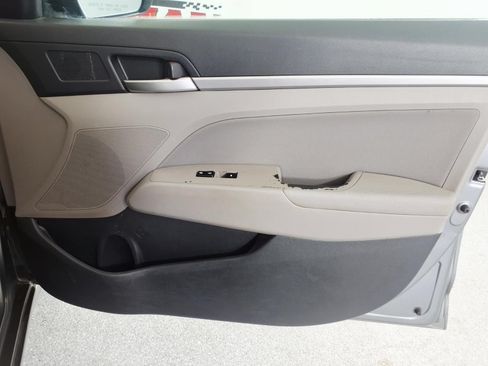 Used 2019 Hyundai Elantra SEL FWD image 9