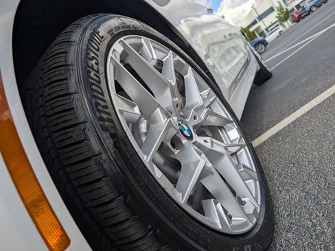 Used 2025 BMW 330i xDrive Sedan w/ Premium Package image 9