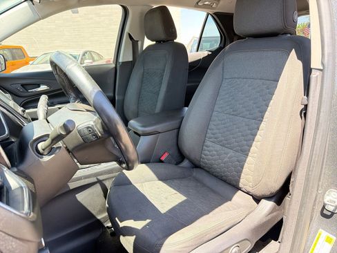 Used 2018 Chevrolet Equinox LT FWD image 17