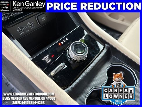 Used 2025 Jeep Grand Cherokee L Limited w/ Black Appearance Package image 17
