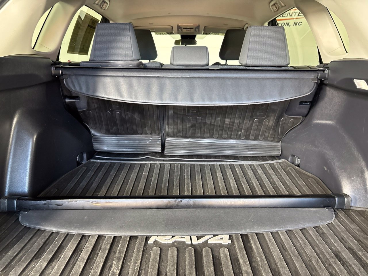 Used 2024 Toyota RAV4 LE AWD/4WD image 23