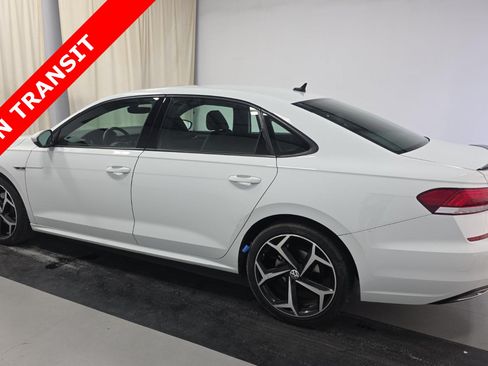 Used 2022 Volkswagen Passat 2.0T R-Line FWD image 5