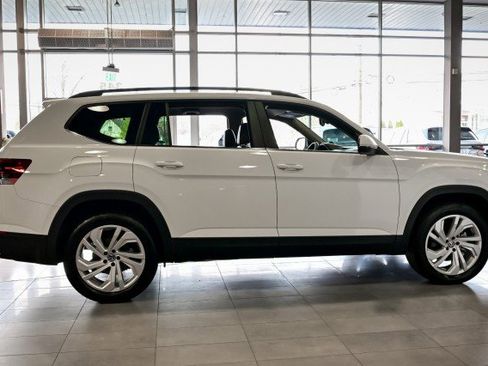 Used 2022 Volkswagen Atlas SE image 3