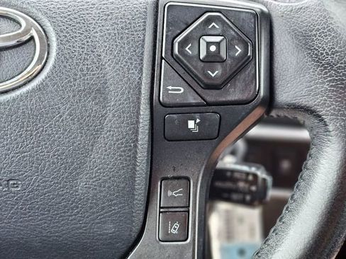 Used 2019 Toyota Sequoia Platinum image 17