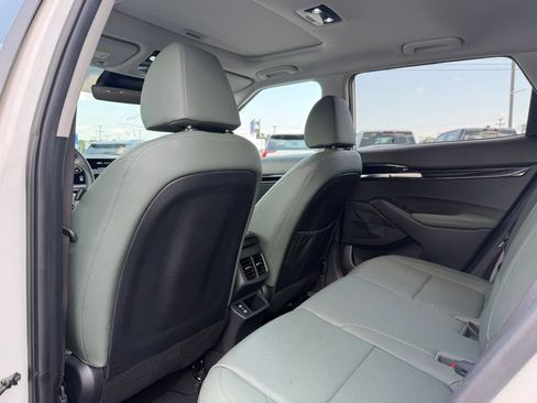 Certified 2024 Kia Seltos SX w/ SX Sunroof Package AWD/4WD image 24