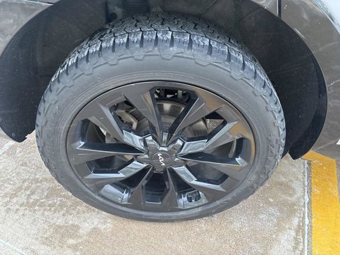 Used 2022 Kia Sorento SX image 32