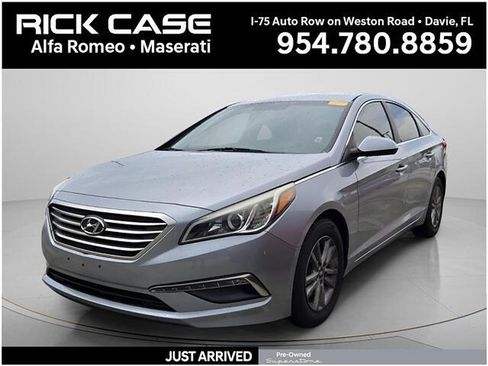 Used 2015 Hyundai Sonata SE FWD image 1