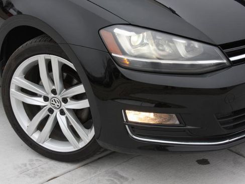 Used 2015 Volkswagen Golf TDI SEL image 19