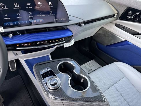 New 2026 Cadillac Optiq Sport 2 image 25