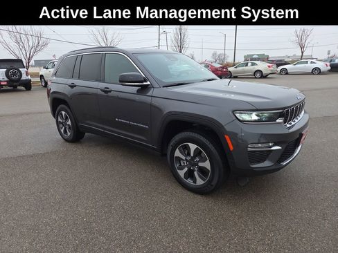 Used 2024 Jeep Grand Cherokee Limited 4xe image 9