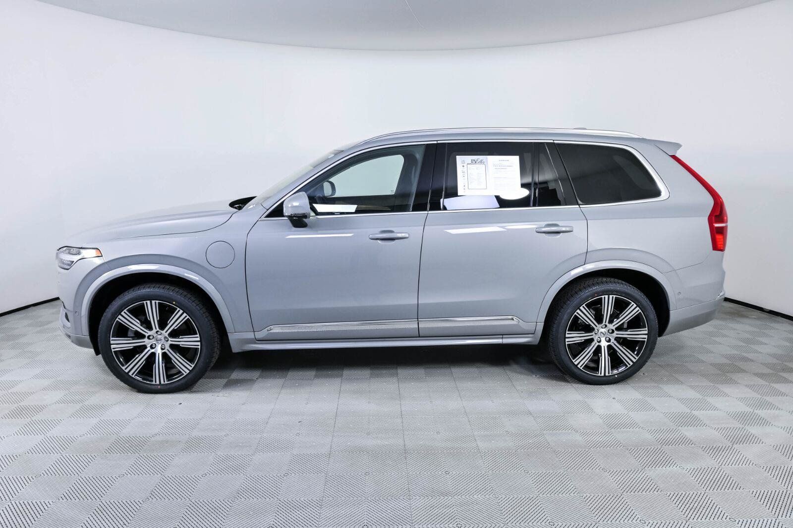 Certified 2024 Volvo XC90 T8 Plus w/ Protection Package Premier AWD/4WD image 2