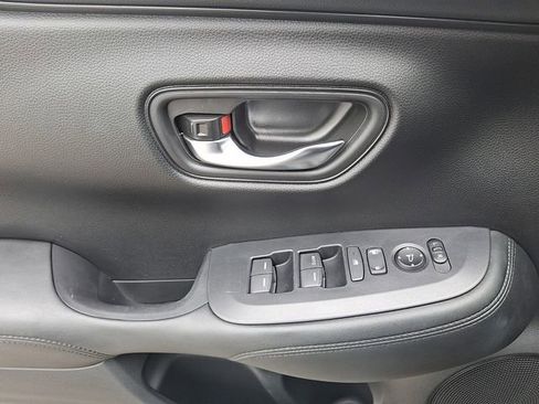 Used 2024 Honda HR-V LX image 13