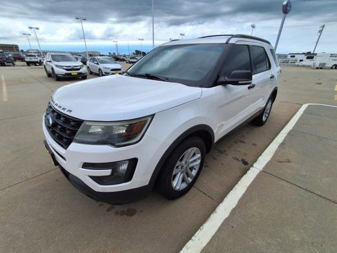 Used 2016 Ford Explorer Sport w/ Equipment Group 401A image 4