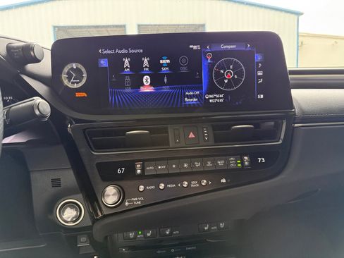 Used 2022 Lexus ES 350 F Sport w/ Accessory Package 2 FWD image 16