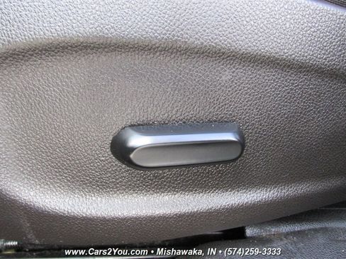 Used 2015 Chevrolet Cruze LT image 9