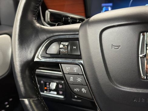 Certified 2022 Lincoln Navigator Reserve AWD/4WD image 25